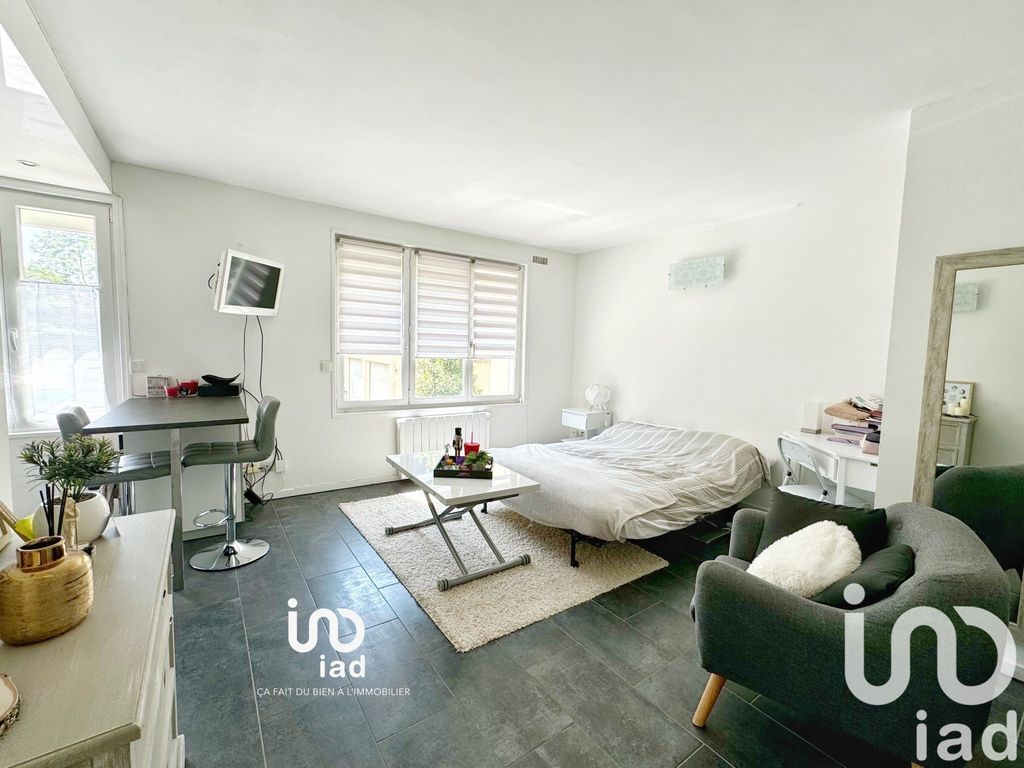 Achat studio à vendre 26 m² - Rueil-Malmaison