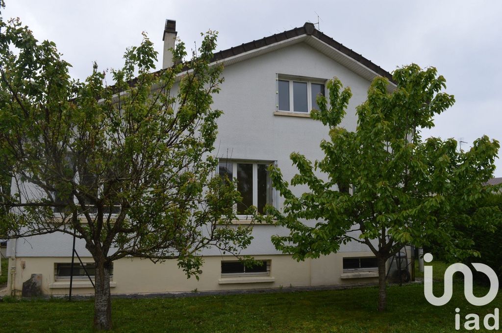 Achat maison à vendre 4 chambres 119 m² - Laroche-Saint-Cydroine