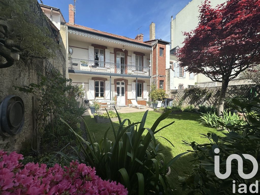 Achat maison à vendre 6 chambres 210 m² - Tarbes