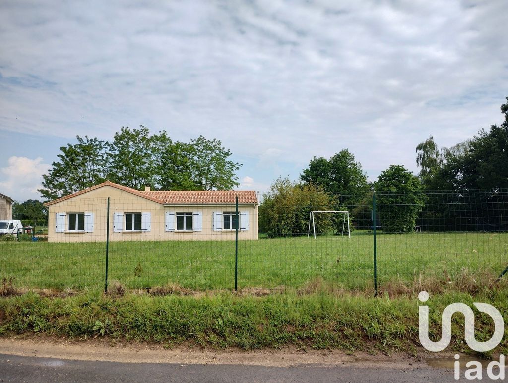 Achat maison à vendre 5 chambres 137 m² - Celle-Lévescault