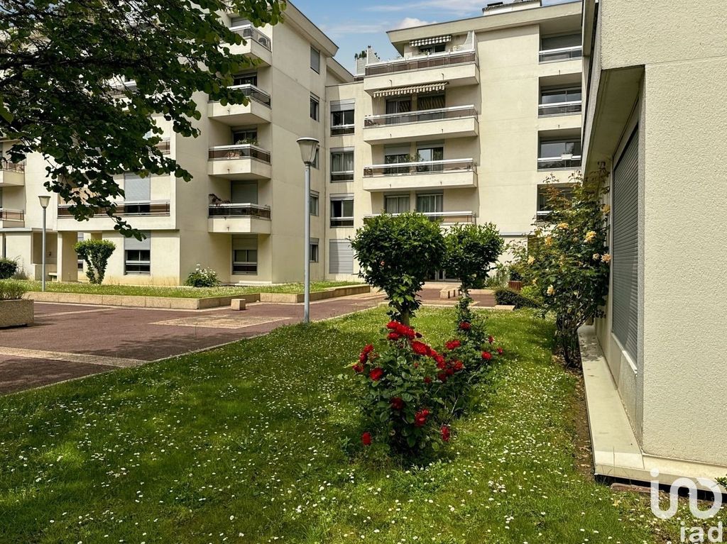 Achat appartement à vendre 3 pièces 78 m² - Saint-Maurice