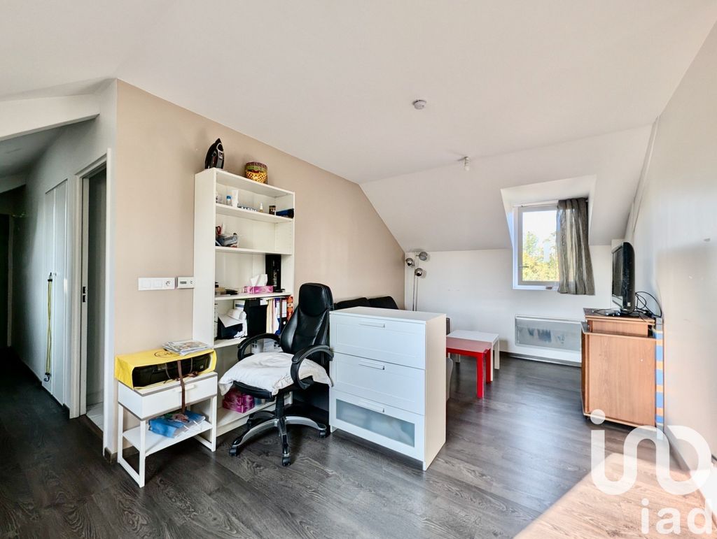 Achat appartement à vendre 2 pièces 47 m² - Saint-Cyr-l'École