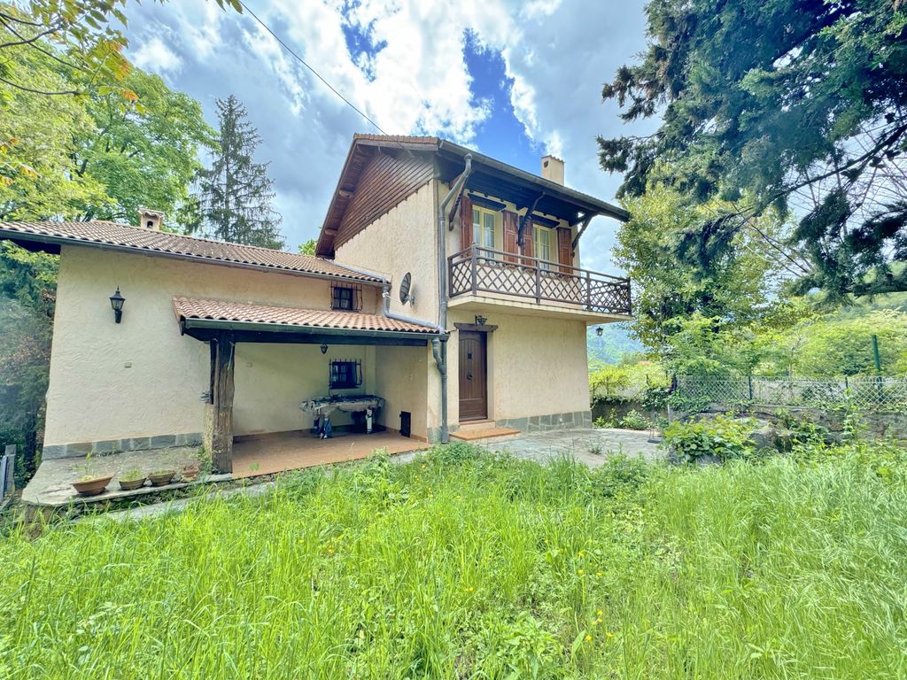 Achat maison à vendre 2 chambres 133 m² - Roquebillière