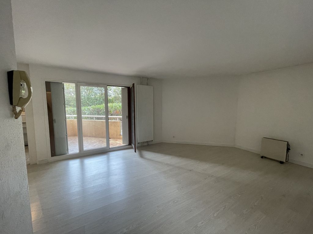 Achat appartement à vendre 2 pièces 45 m² - Saint-Raphaël