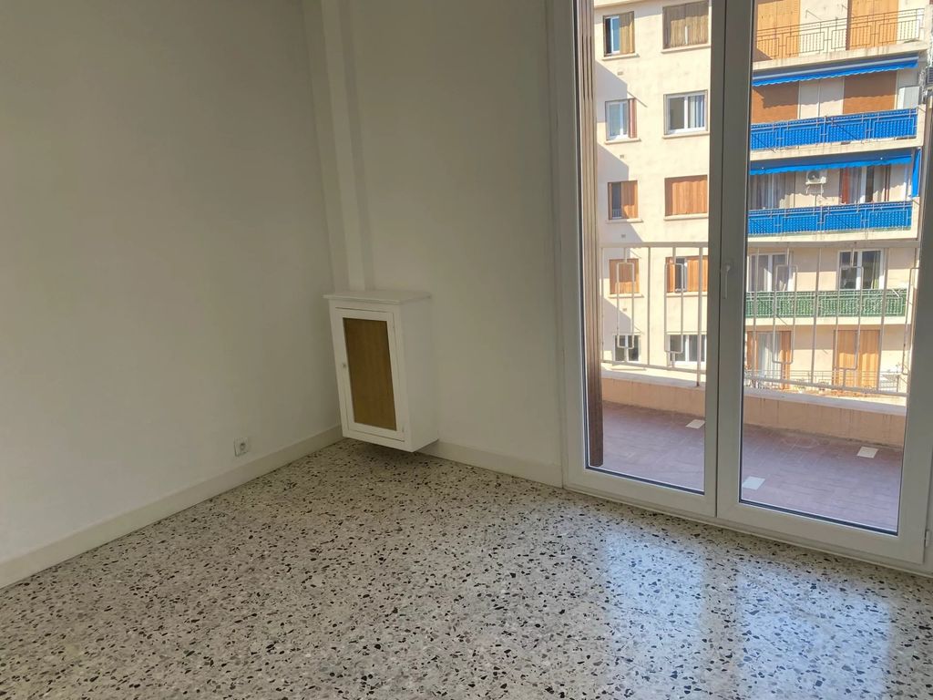 Achat appartement à vendre 3 pièces 62 m² - Nice