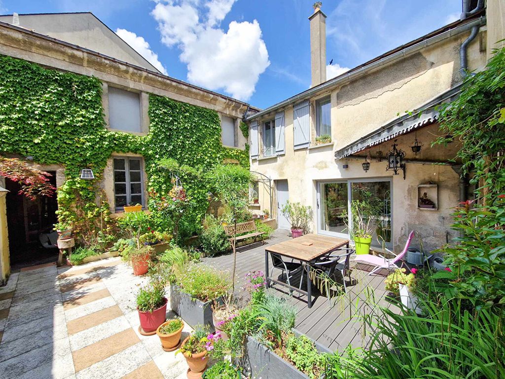 Achat maison à vendre 3 chambres 141 m² - Doué-en-Anjou