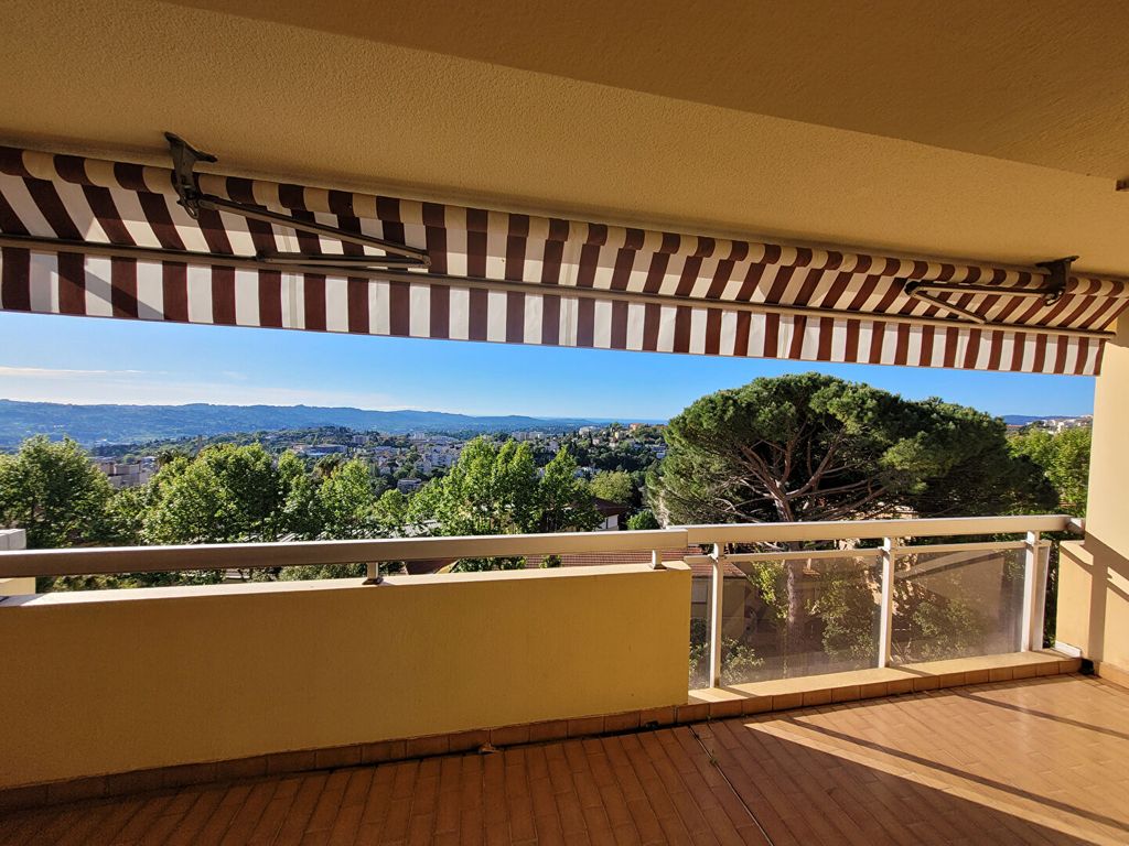 Achat appartement à vendre 4 pièces 75 m² - Grasse