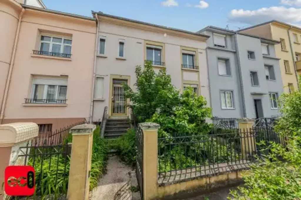 Achat maison à vendre 5 chambres 225 m² - Metz