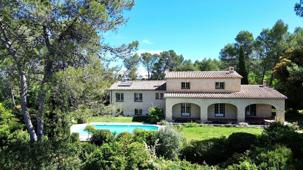 Achat maison à vendre 7 chambres 340 m² - Montpellier