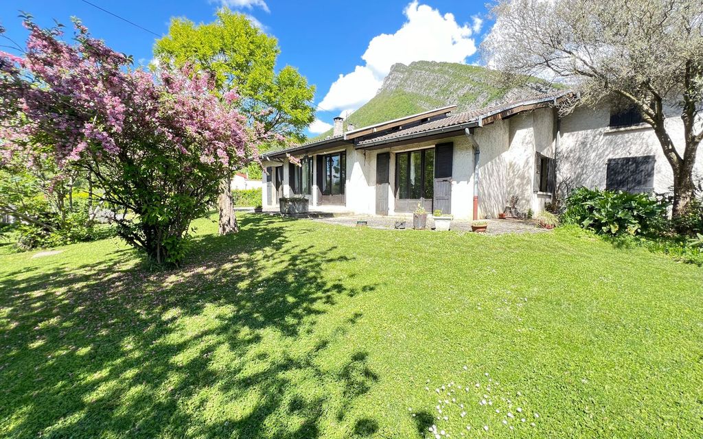 Achat maison à vendre 4 chambres 145 m² - Voreppe