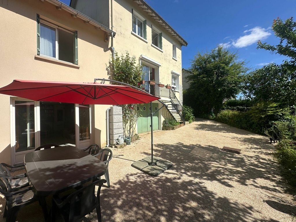 Achat maison à vendre 6 chambres 220 m² - Genainville