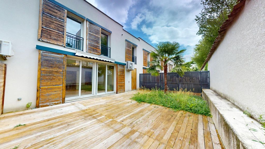 Achat maison à vendre 4 chambres 100 m² - Vaulx-en-Velin