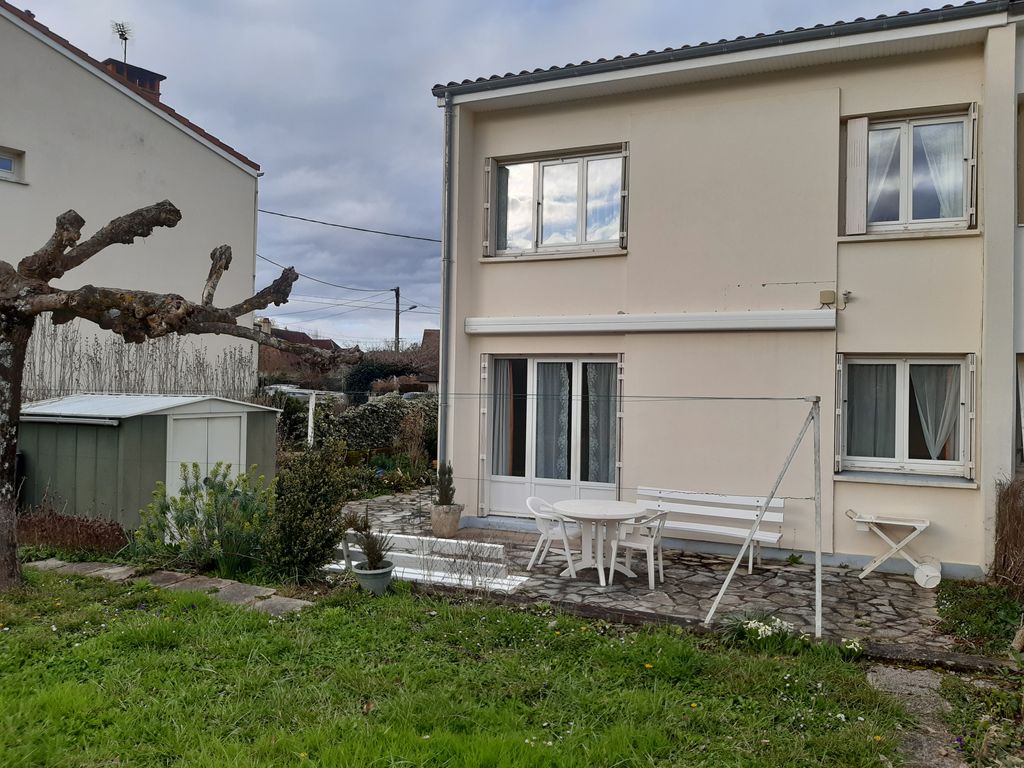 Achat maison à vendre 4 chambres 90 m² - Saint-Céré