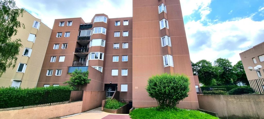 Achat appartement à vendre 4 pièces 86 m² - Livry-Gargan