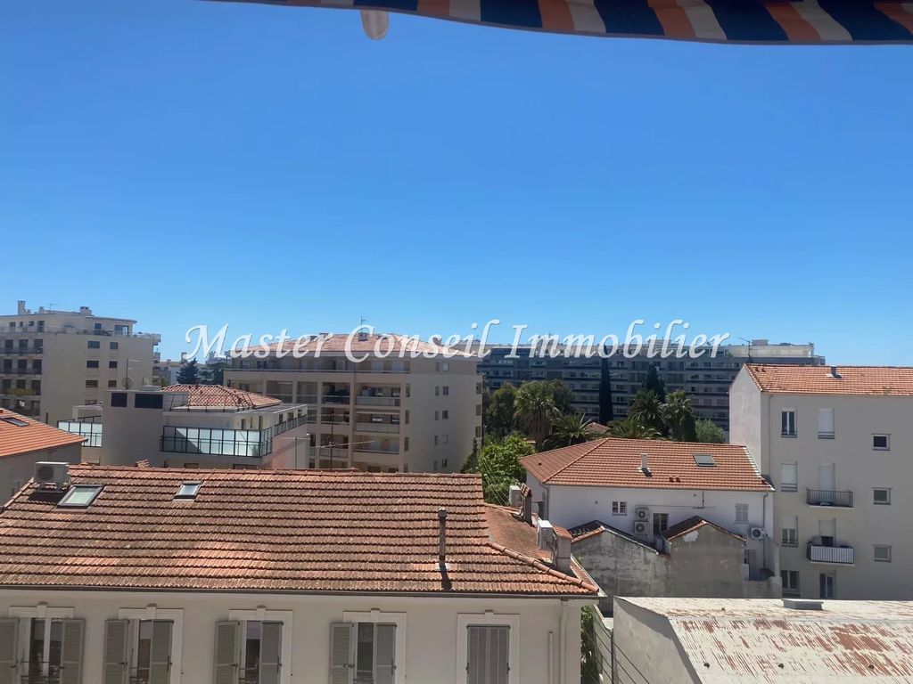 Achat appartement à vendre 3 pièces 63 m² - Cannes