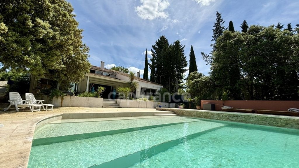 Achat maison à vendre 6 chambres 258 m² - Montpellier