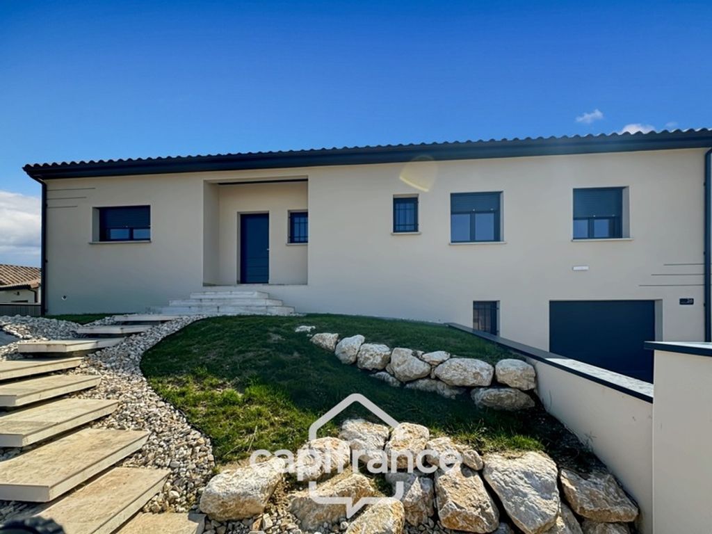 Achat maison à vendre 4 chambres 121 m² - Saint-Barthélemy-de-Vals