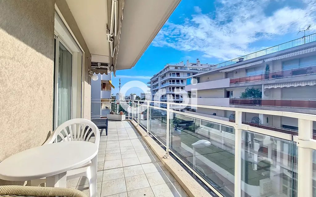 Achat appartement à vendre 3 pièces 74 m² - Cannes