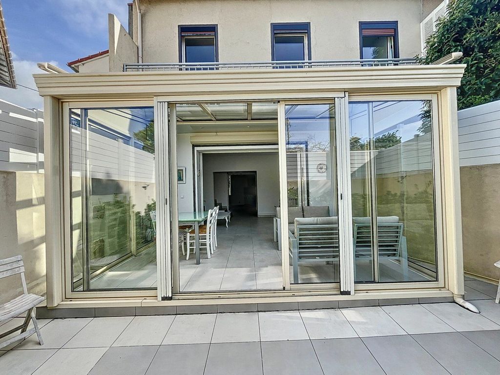 Achat maison à vendre 3 chambres 92 m² - Antibes