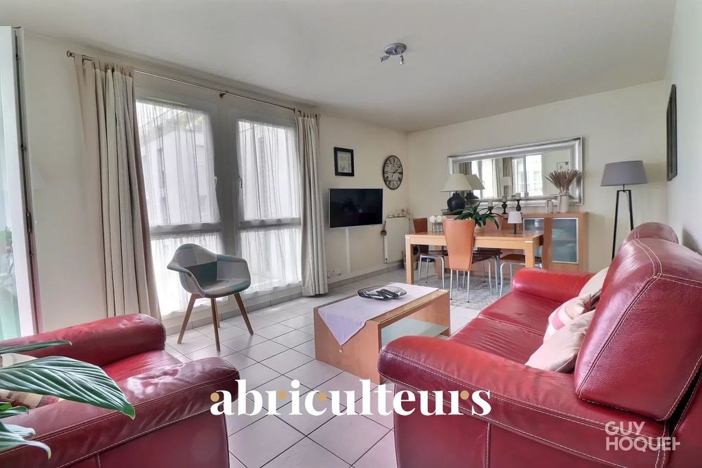 Achat appartement à vendre 4 pièces 86 m² - Sainte-Geneviève-des-Bois