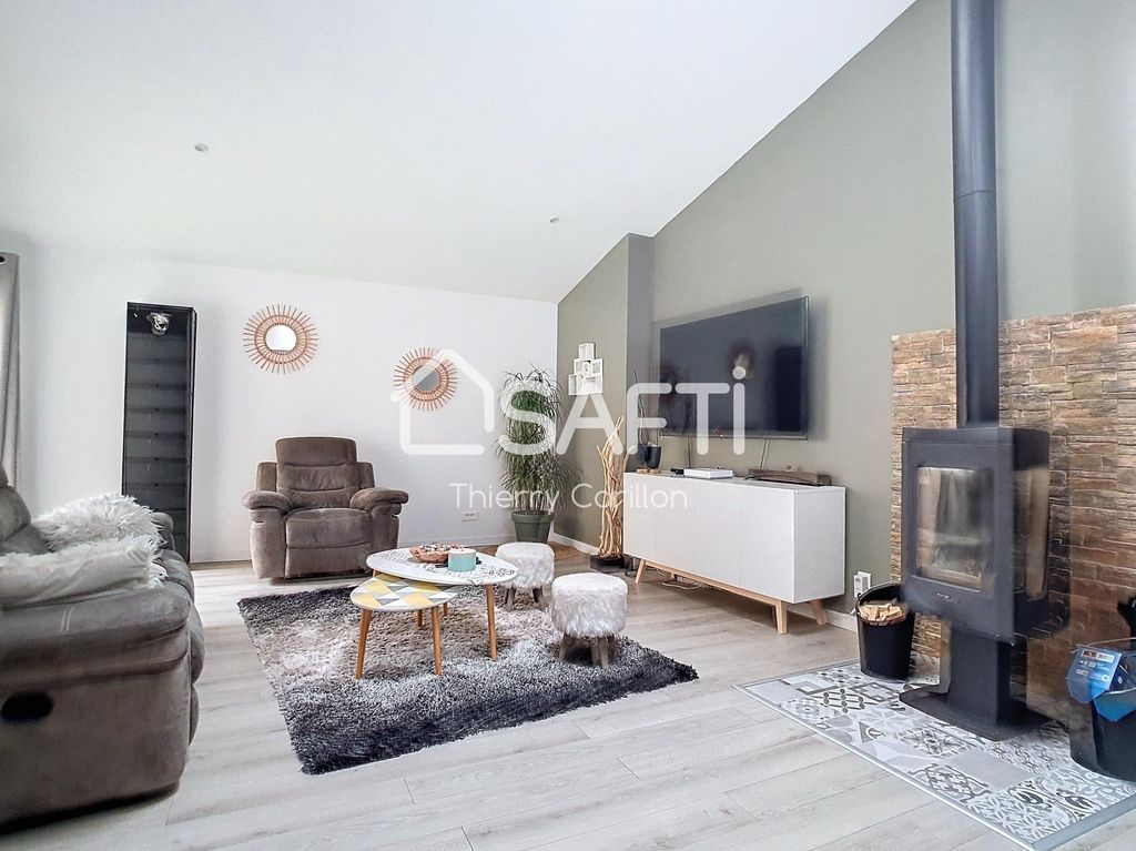 Achat maison à vendre 3 chambres 146 m² - Saint-Maixent-l'École