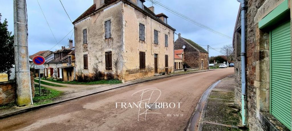 Achat maison à vendre 4 chambres 165 m² - Avallon