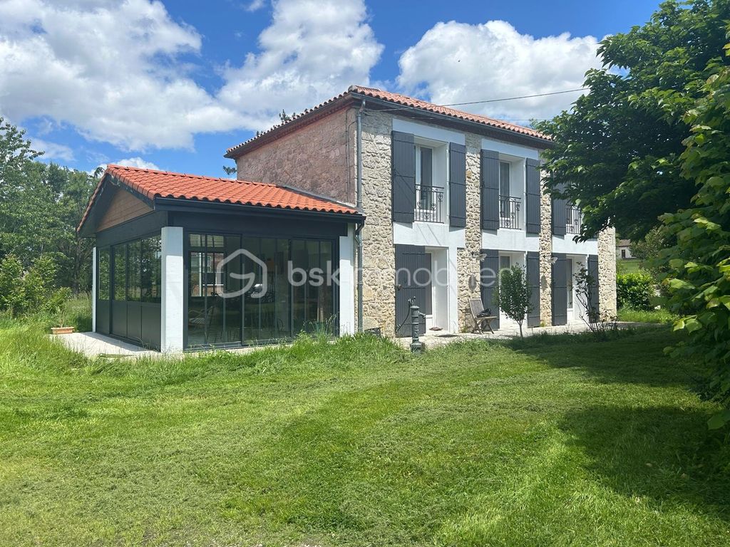 Achat maison à vendre 4 chambres 160 m² - Agen