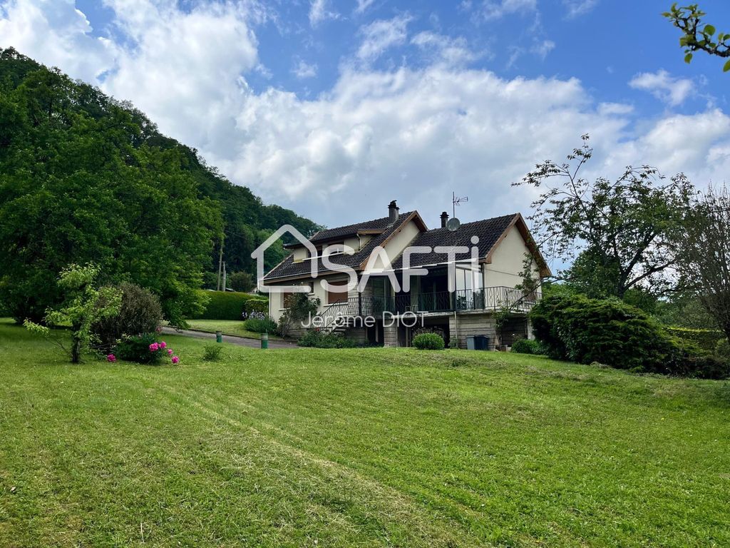 Achat maison à vendre 6 chambres 166 m² - Chatel-Chéhéry