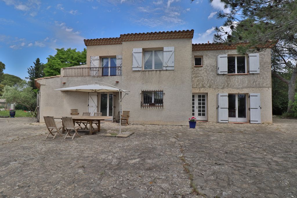 Achat maison à vendre 5 chambres 195 m² - Nîmes