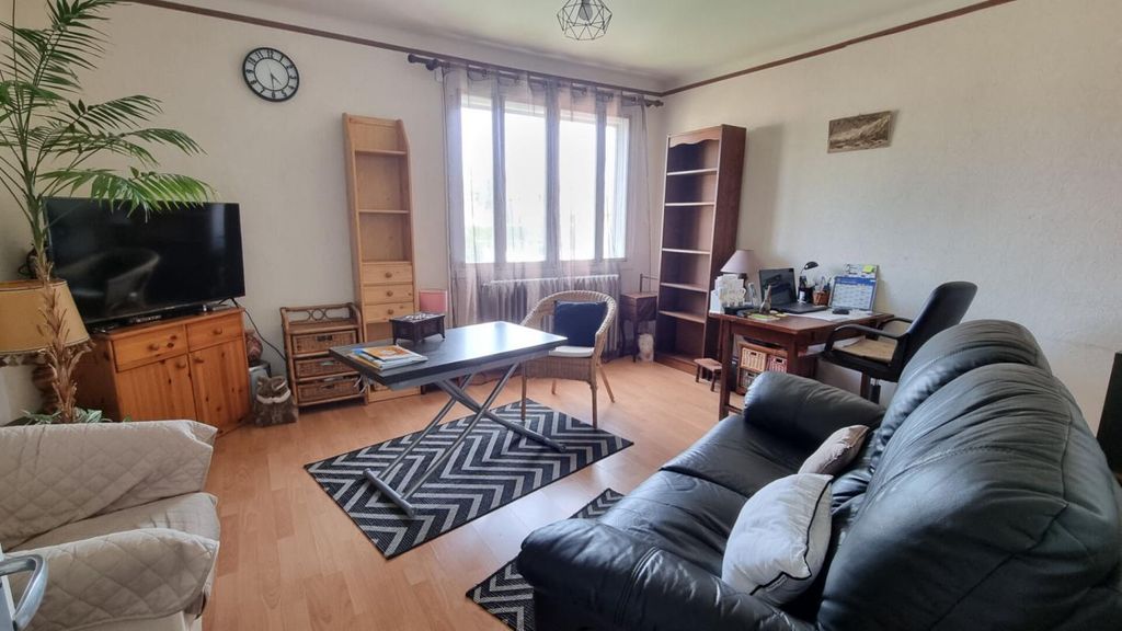 Achat maison à vendre 2 chambres 75 m² - Villars-les-Dombes