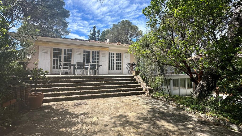 Achat maison 6 chambre(s) - Fréjus