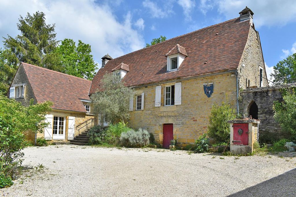 Achat maison à vendre 4 chambres 139 m² - La Chapelle-Aubareil