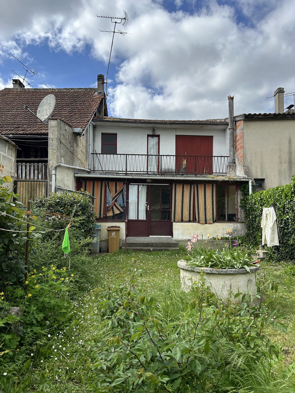 Achat maison à vendre 3 chambres 94 m² - Guîtres