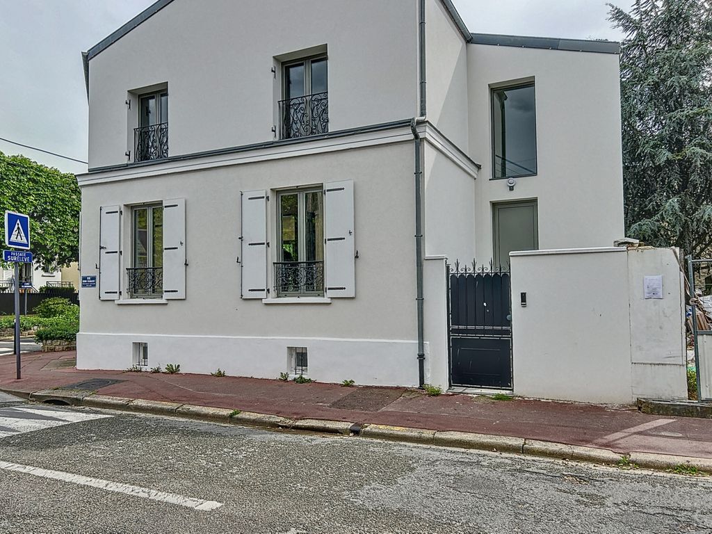 Achat maison à vendre 3 chambres 134 m² - Saint-Maur-des-Fossés