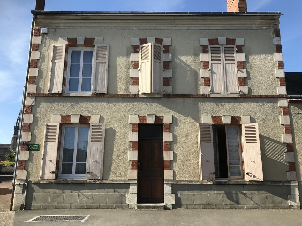 Achat maison à vendre 4 chambres 160 m² - Beaune-la-Rolande