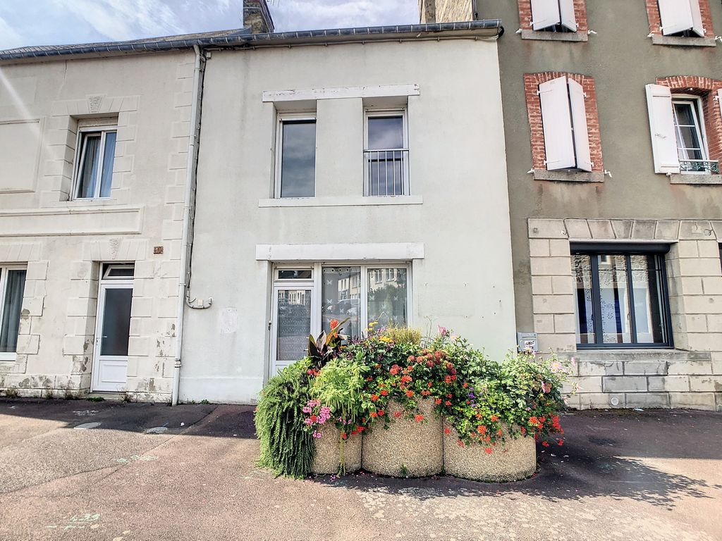 Achat maison à vendre 2 chambres 94 m² - Coutances