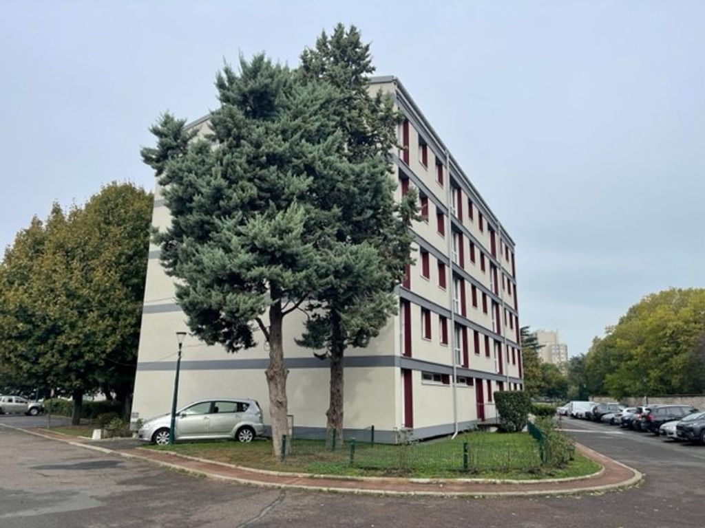 Achat appartement à vendre 4 pièces 69 m² - Saint-Denis