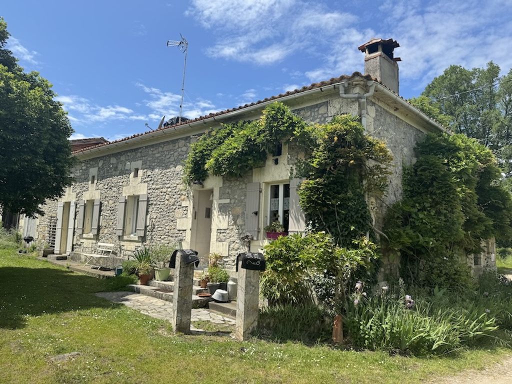 Achat maison à vendre 2 chambres 100 m² - La Genétouze