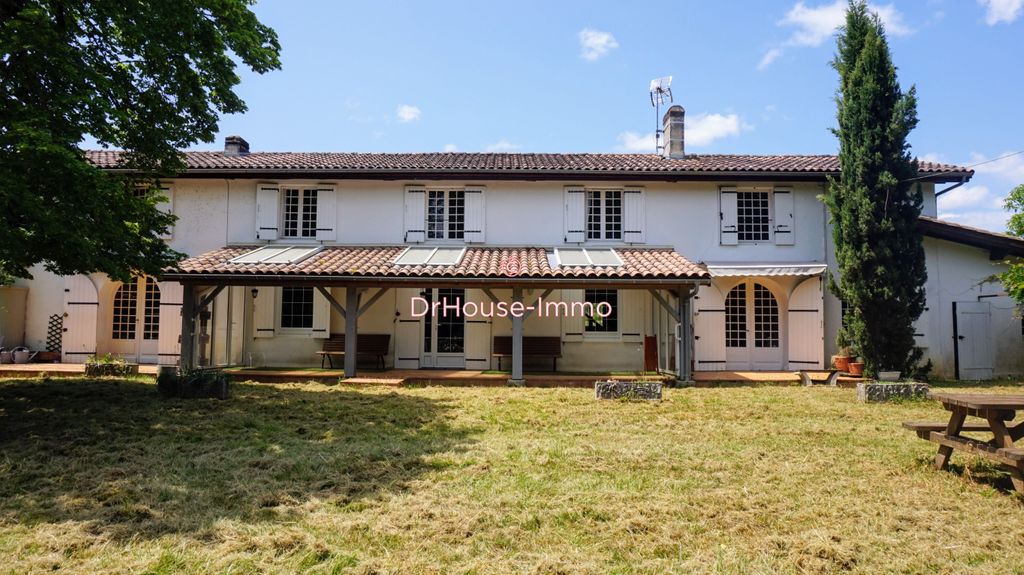 Achat maison à vendre 3 chambres 230 m² - Saint-Sulpice-de-Pommiers