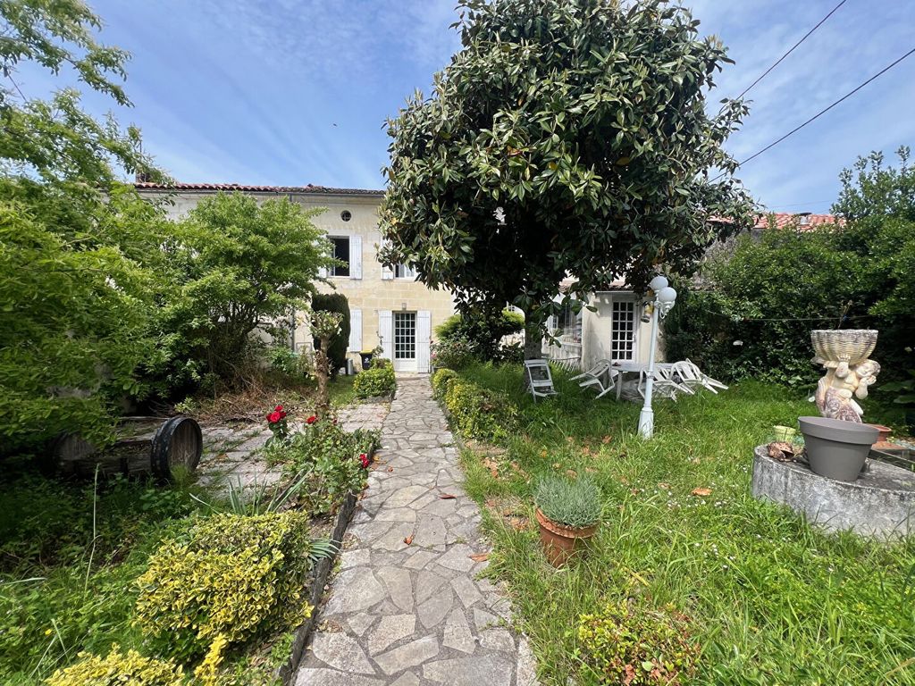 Achat maison à vendre 3 chambres 140 m² - Fronsac