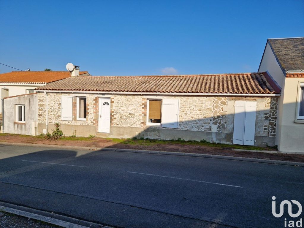 Achat maison à vendre 2 chambres 103 m² - Landeronde