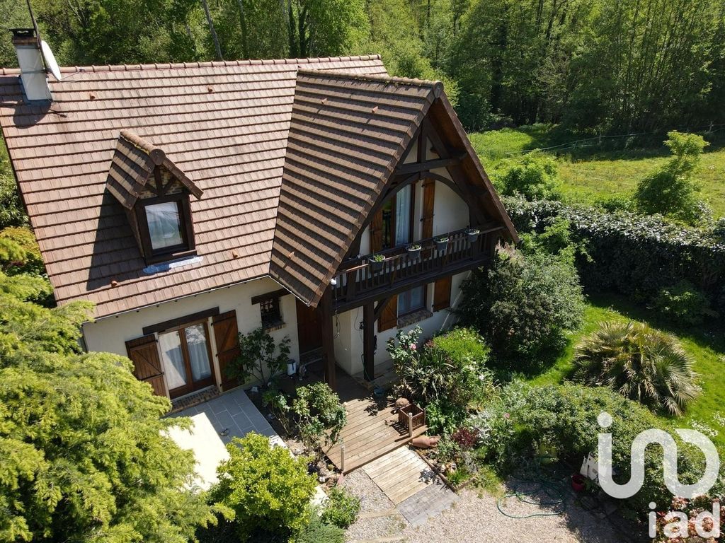 Achat maison à vendre 4 chambres 142 m² - La Chapelle-Longueville