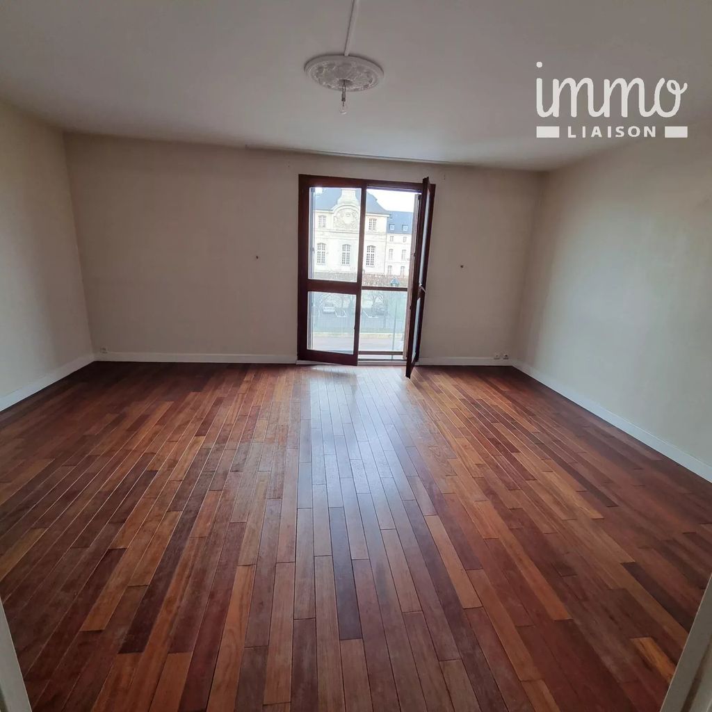 Achat appartement à vendre 4 pièces 84 m² - Saint-Cyr-l'École