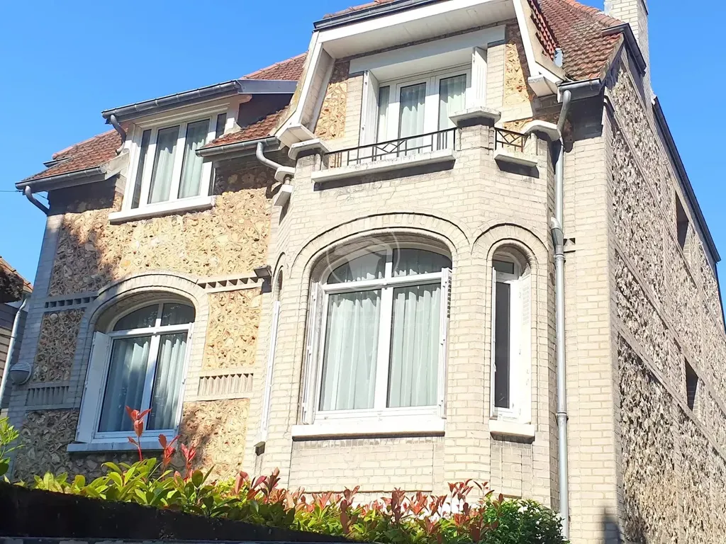 Achat maison à vendre 7 chambres 245 m² - Rouen