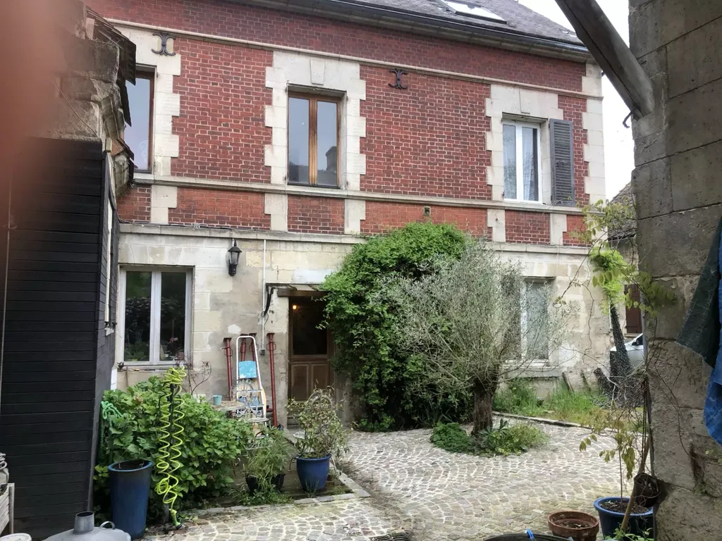 Achat maison à vendre 5 chambres 163 m² - Crépy-en-Valois