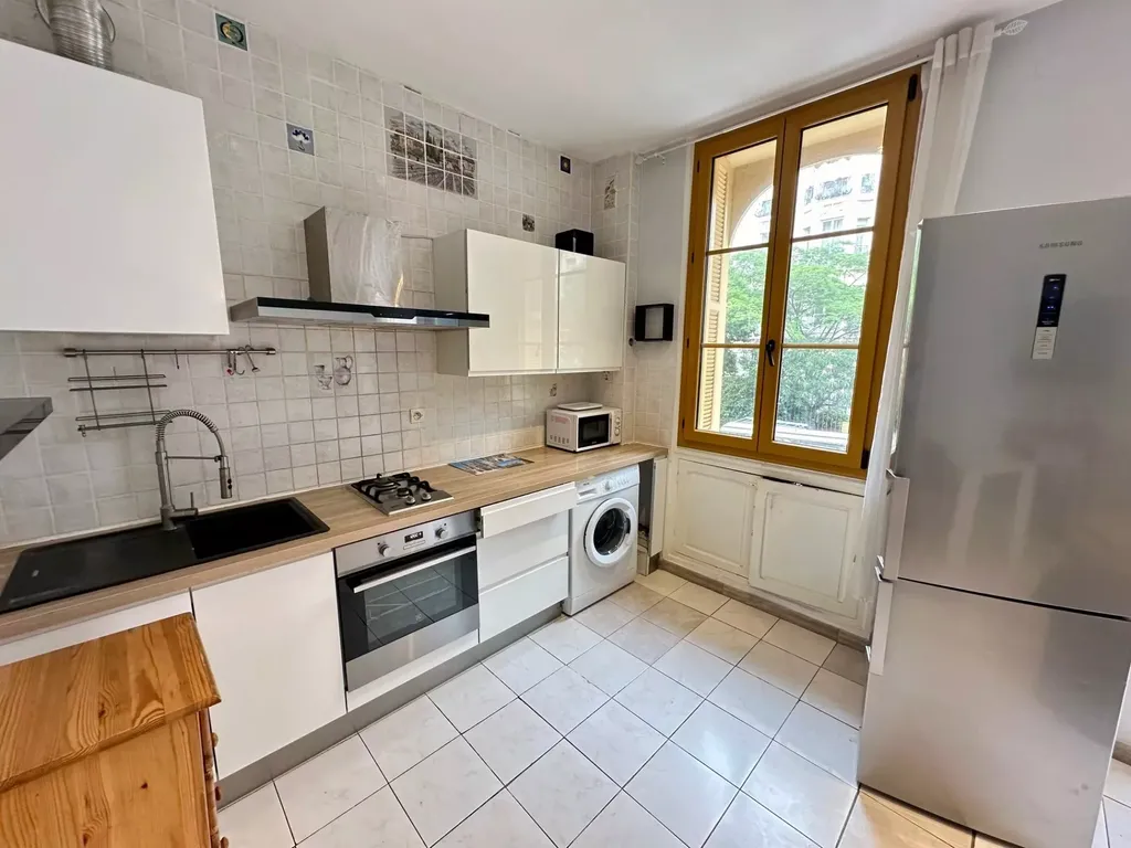 Achat appartement à vendre 3 pièces 56 m² - Nice