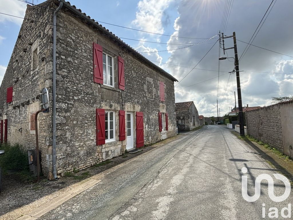 Achat maison à vendre 4 chambres 173 m² - Fontenay-le-Comte