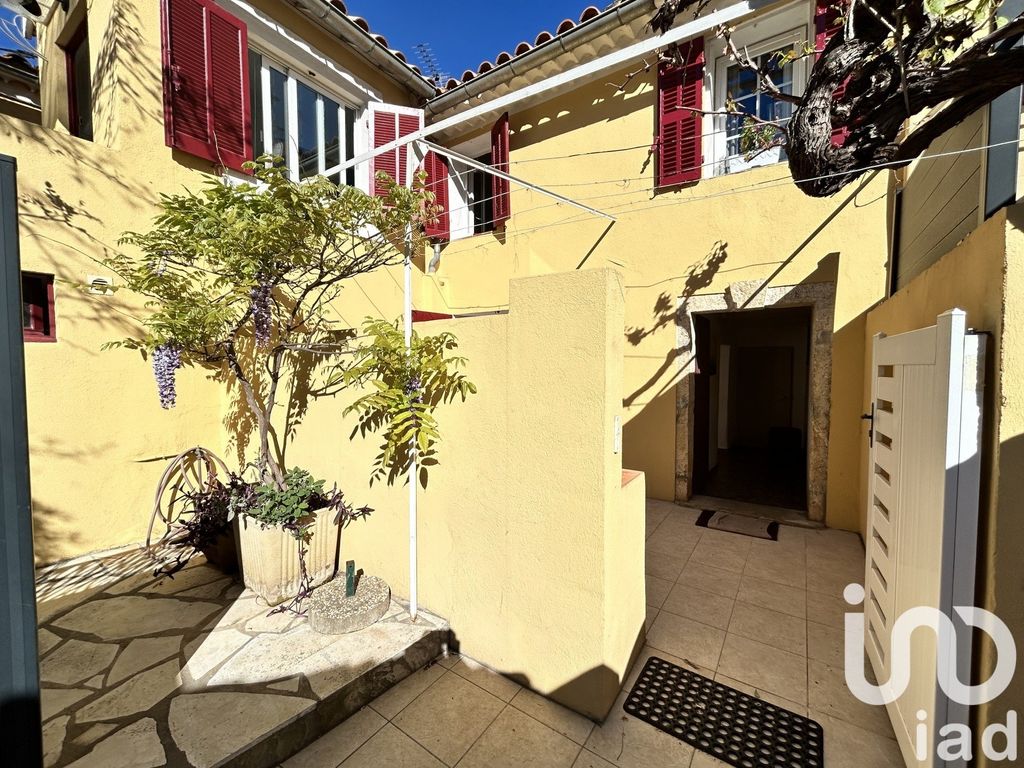 Achat maison à vendre 2 chambres 67 m² - Bandol