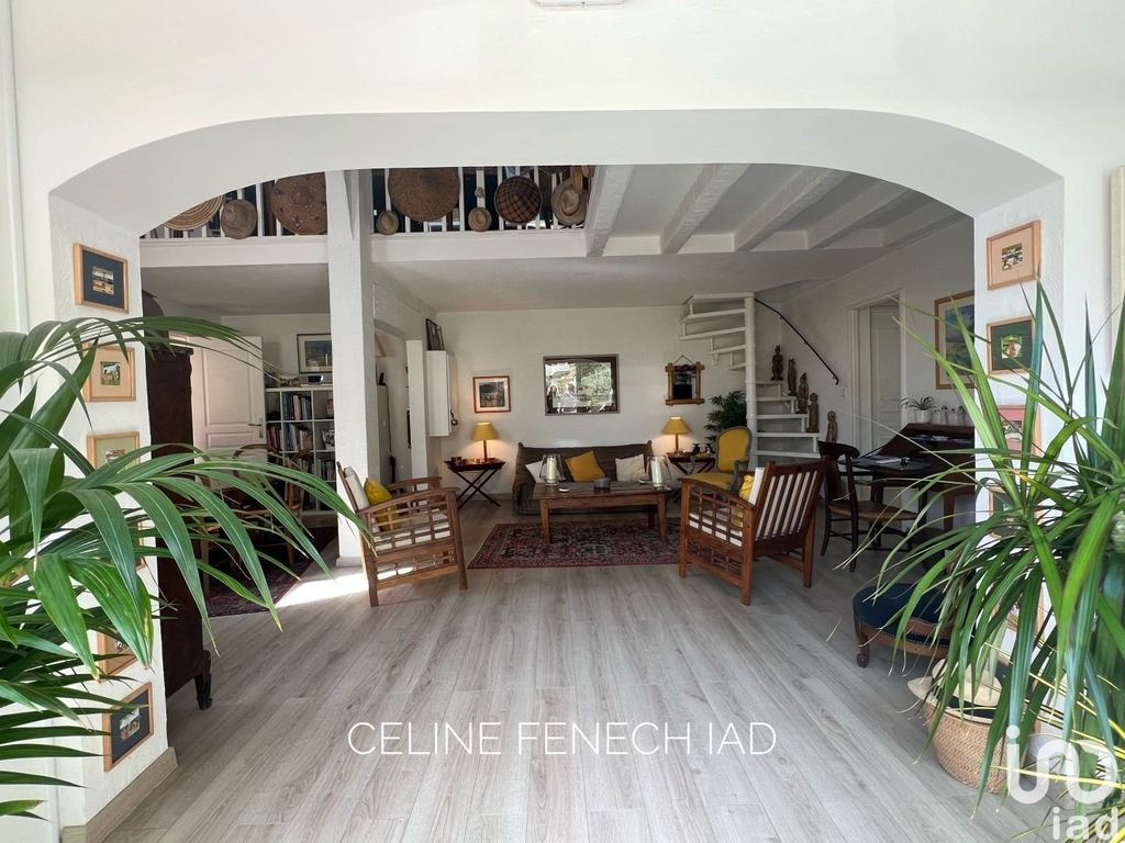 Achat maison à vendre 4 chambres 131 m² - Sanary-sur-Mer