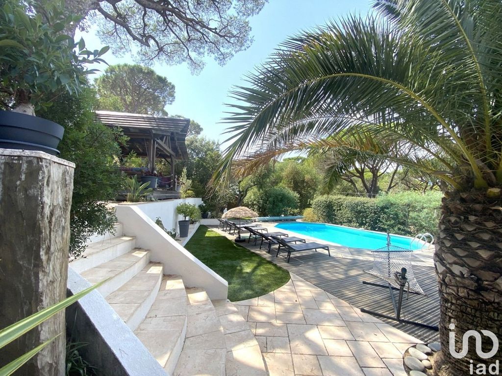 Achat maison à vendre 4 chambres 170 m² - Sainte-Maxime